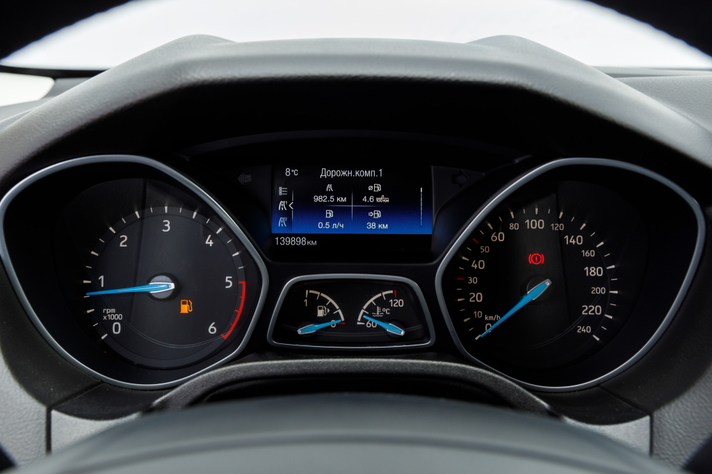 Ford Focus 2016 фото 13