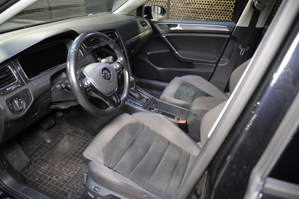 Volkswagen Golf 2017 photo 17