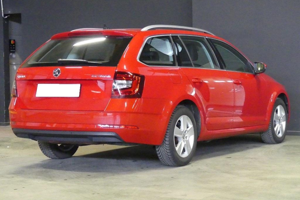 Skoda Octavia Combi 2019 photo 1