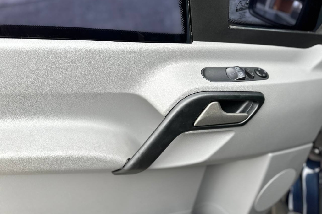 Mercedes-Benz Sprinter 319 CDI Guard B4 2013 photo 8