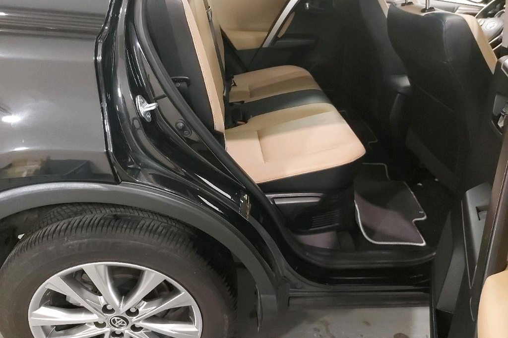 Toyota RAV4 2019 photo 21