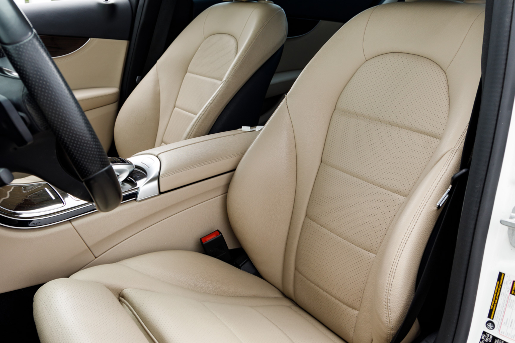 Mercedes-Benz C 300 2014 photo 8