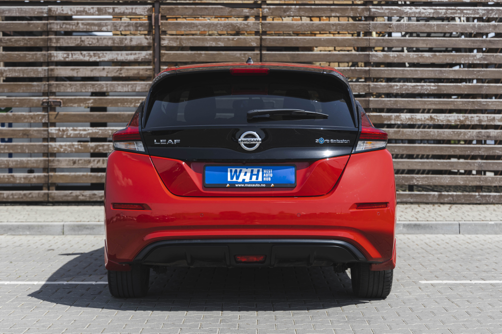 Nissan Leaf Tekna 2018 фото 9