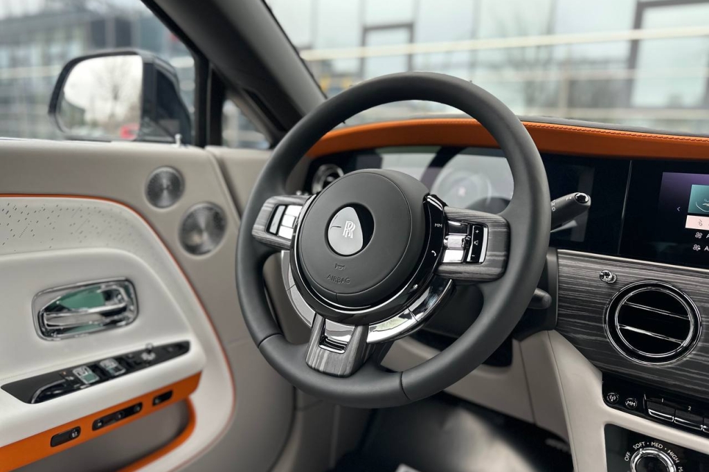 Rolls-Royce Spectre 2024 photo 31