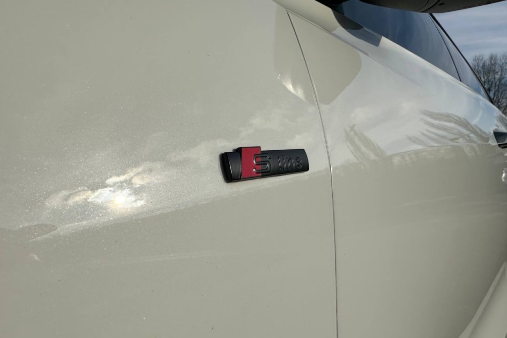 Audi Q8 50 TDI 2021 фото 10