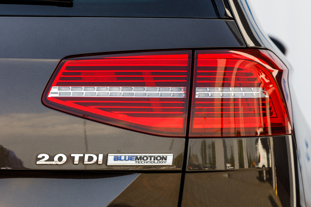 Volkswagen Passat B8 Highline 2015 фото 29