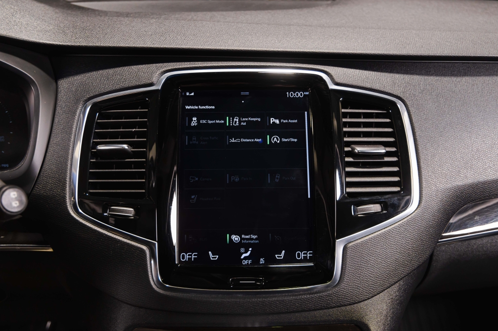 Volvo XC90 2018 фото 24