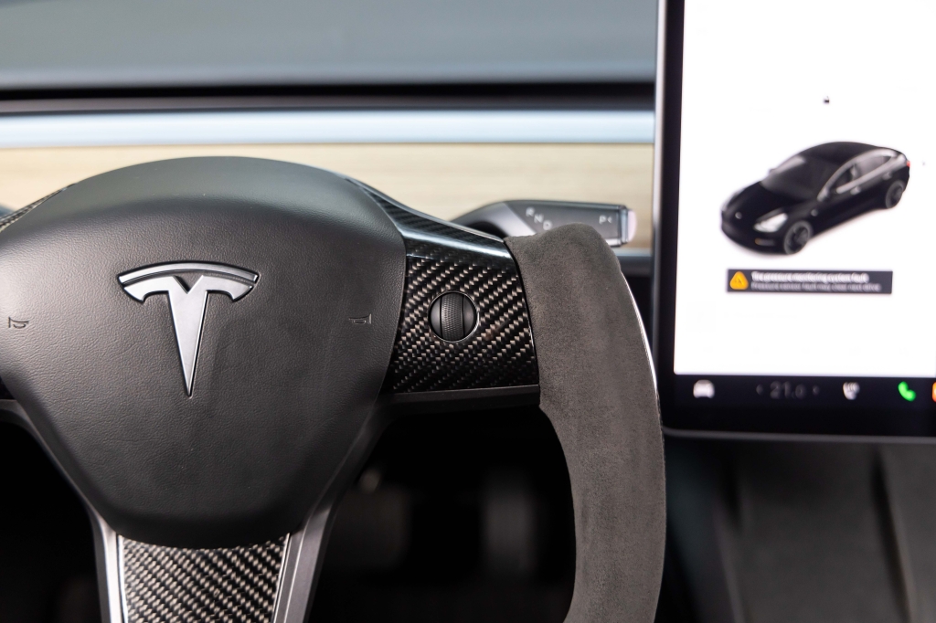 Tesla Model 3 Standard Range Plus 2021 фото 23