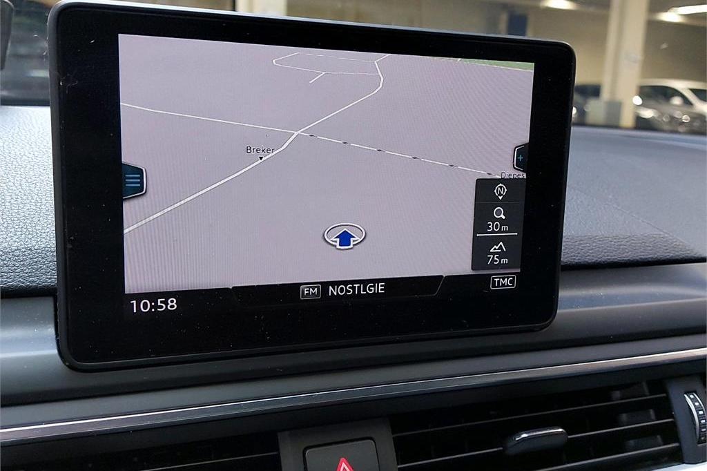 Audi A4 Avant 2016 фото 5