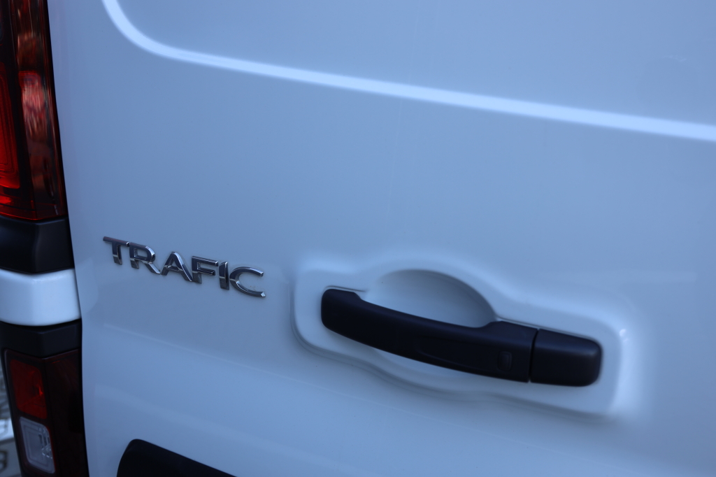 Renault Trafic 2023 фото 45