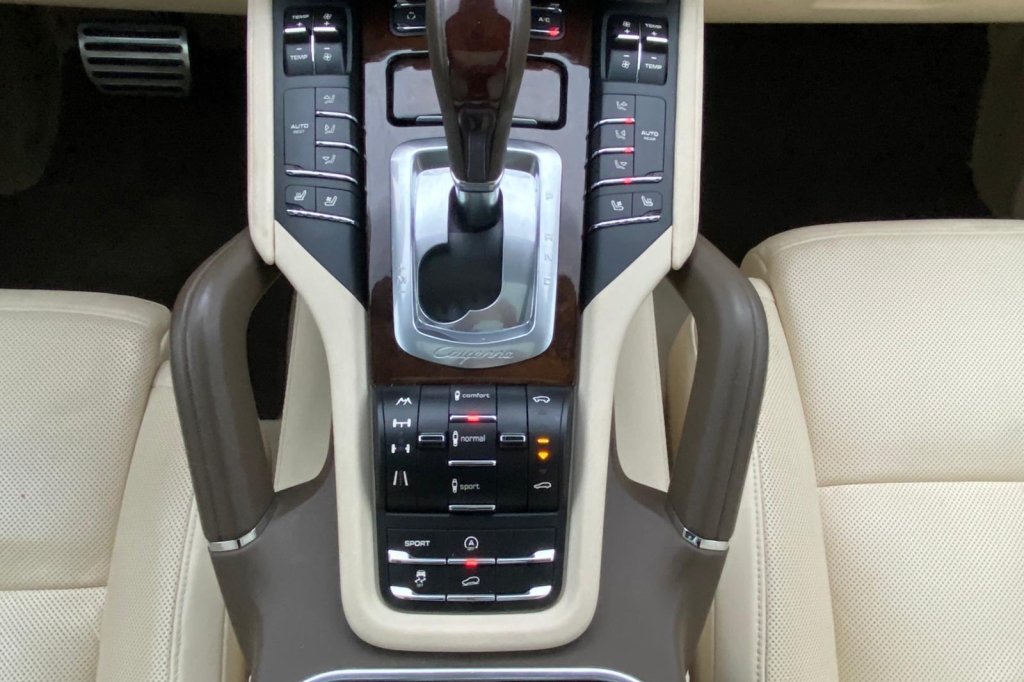 Porsche Cayenne Turbo 2016 фото 3