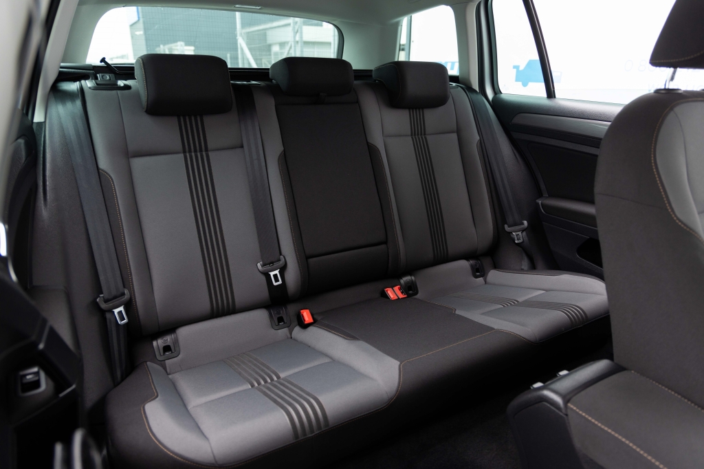 Volkswagen Golf Allstar 2016 фото 30