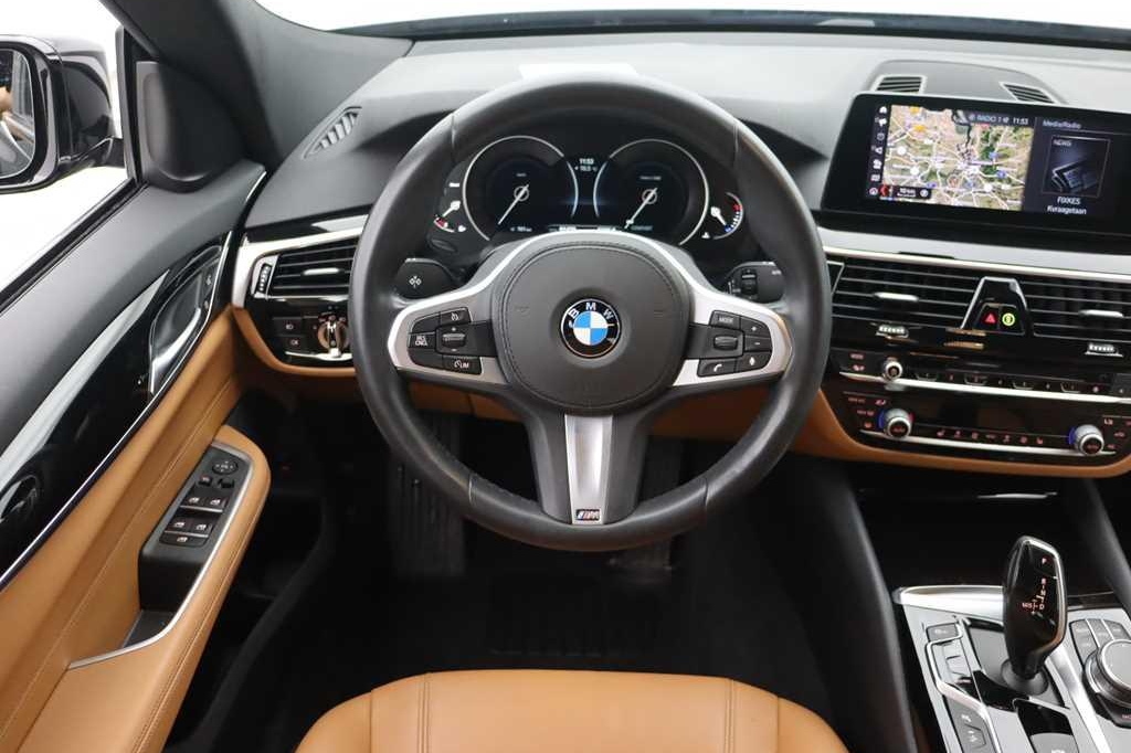 BMW 6 Series 2019 photo 2