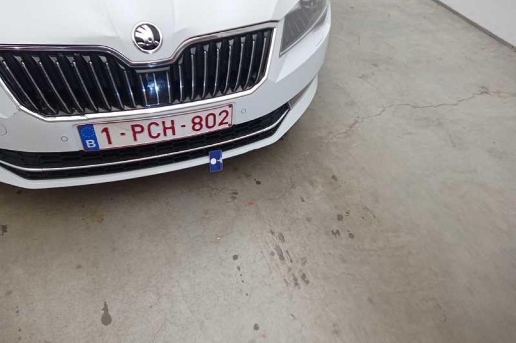 Skoda Superb Combi 2016 фото 13