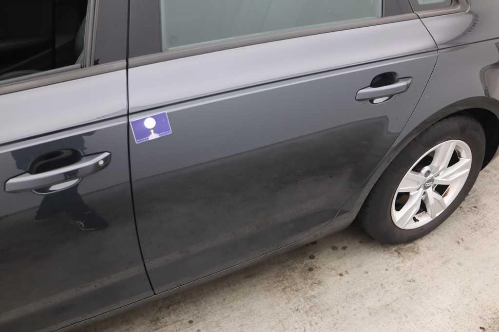 Audi A4 2016 фото 37