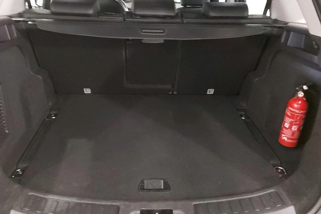 Land Rover Discovery Sport 2016 photo 19