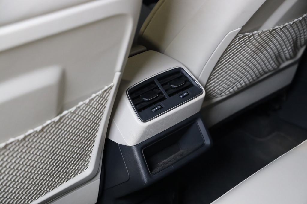 Audi e-tron 2019 фото 19