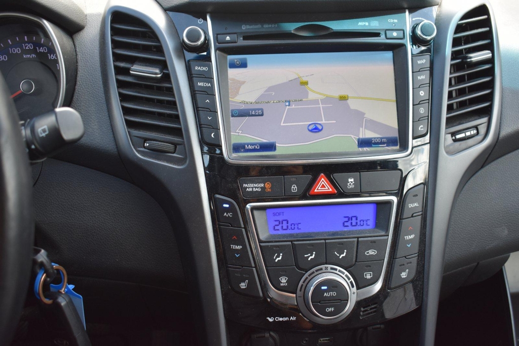 Hyundai i30 CW 2017 photo 3