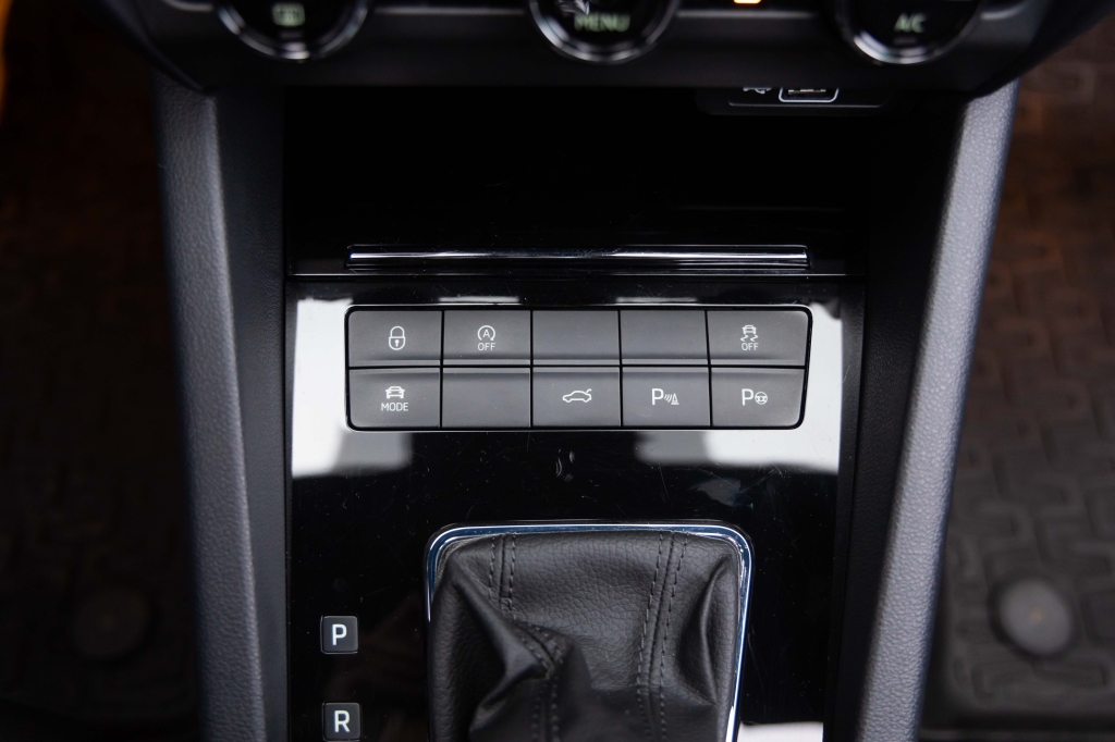 Skoda Octavia Laurin & Klement 2020 photo 39