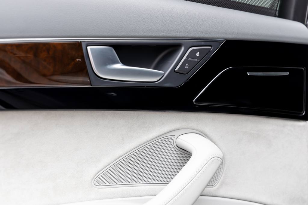 Audi A8 2014 фото 6