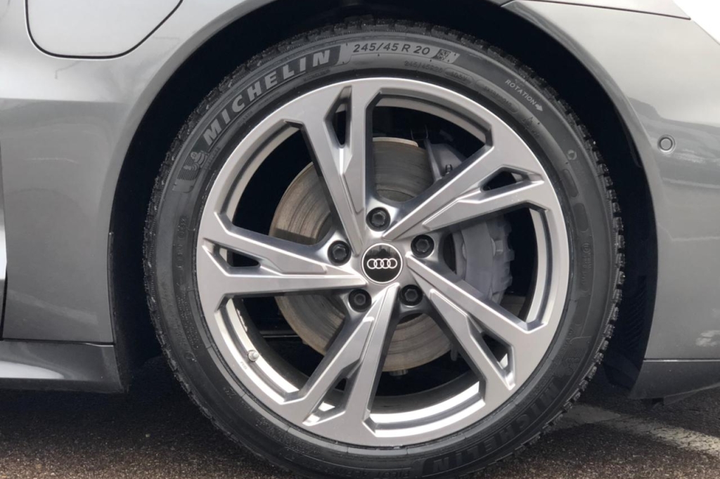 Audi e-tron GT 2021 фото 13