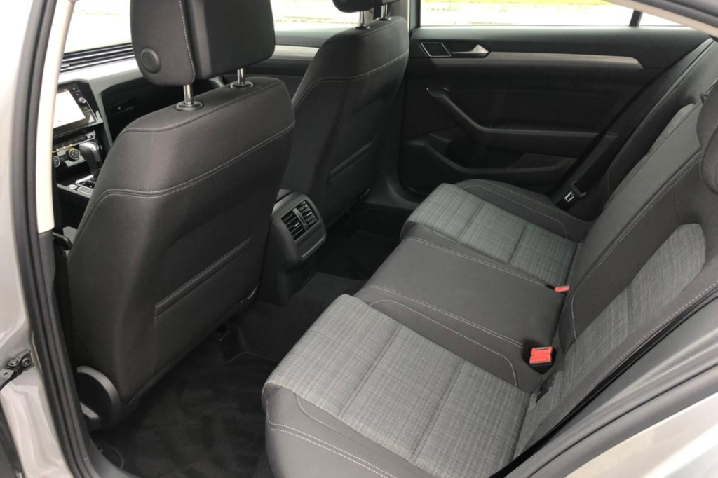 Volkswagen Passat B8 Business   2020 photo 16