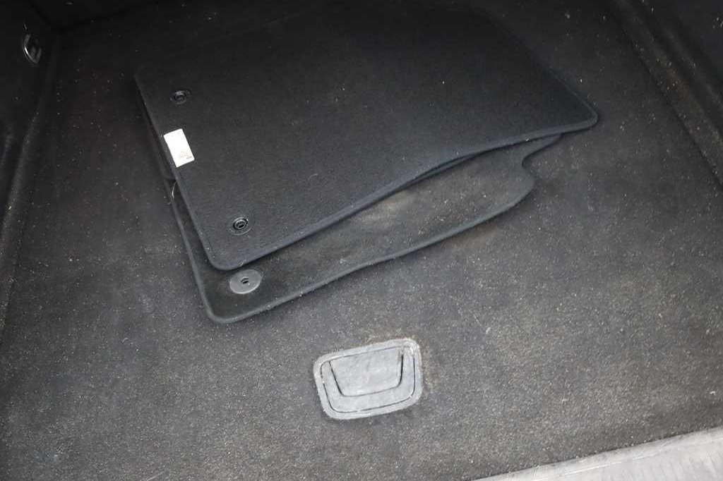 Opel Astra Sports Tourer 2016 фото 16