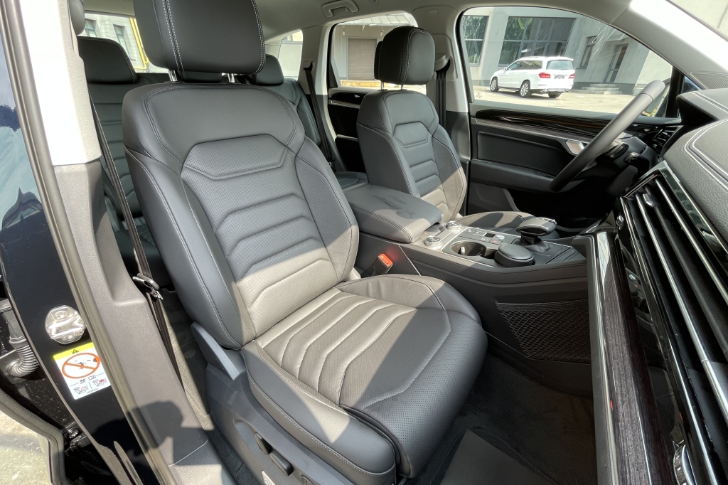 Volkswagen Touareg 2021 photo 10