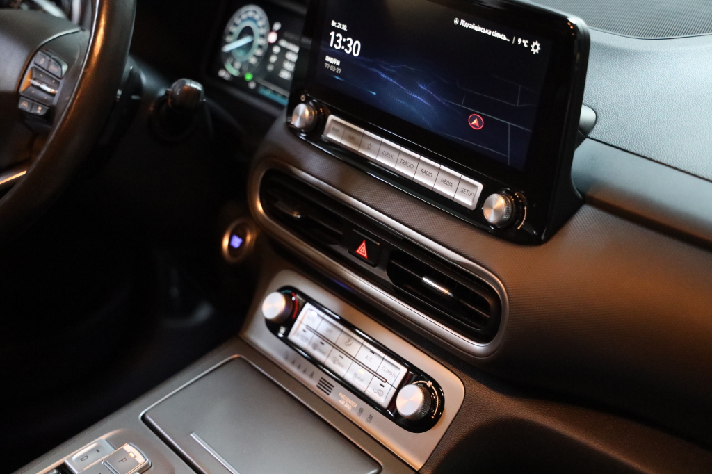 Hyundai Kona Electric 2021 фото 31