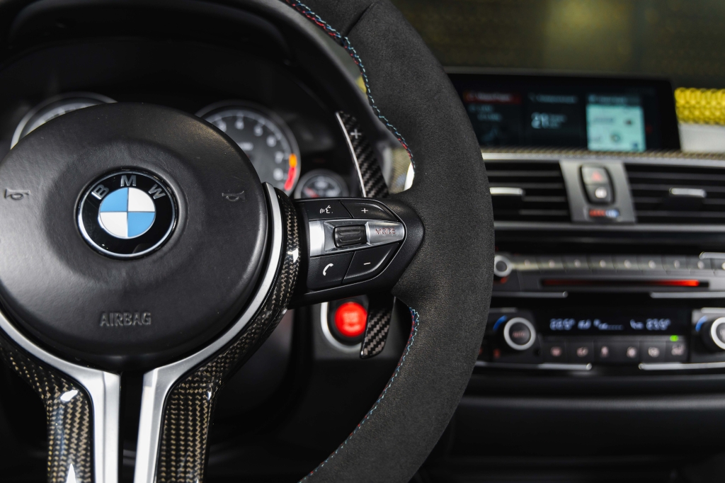 BMW M4 2015 фото 35
