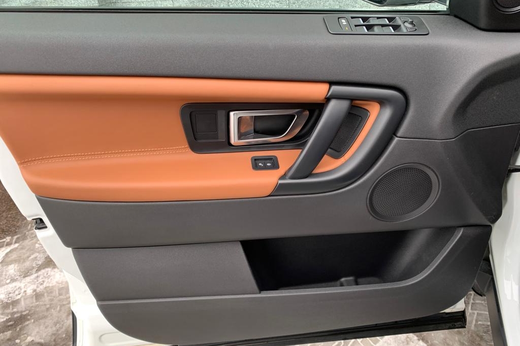 Land Rover Discovery Sport 2017 photo 20