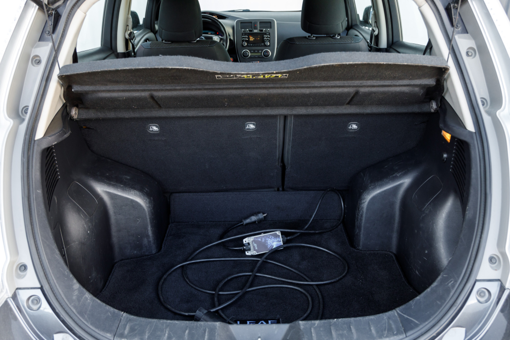 Nissan Leaf S 2013 photo 14