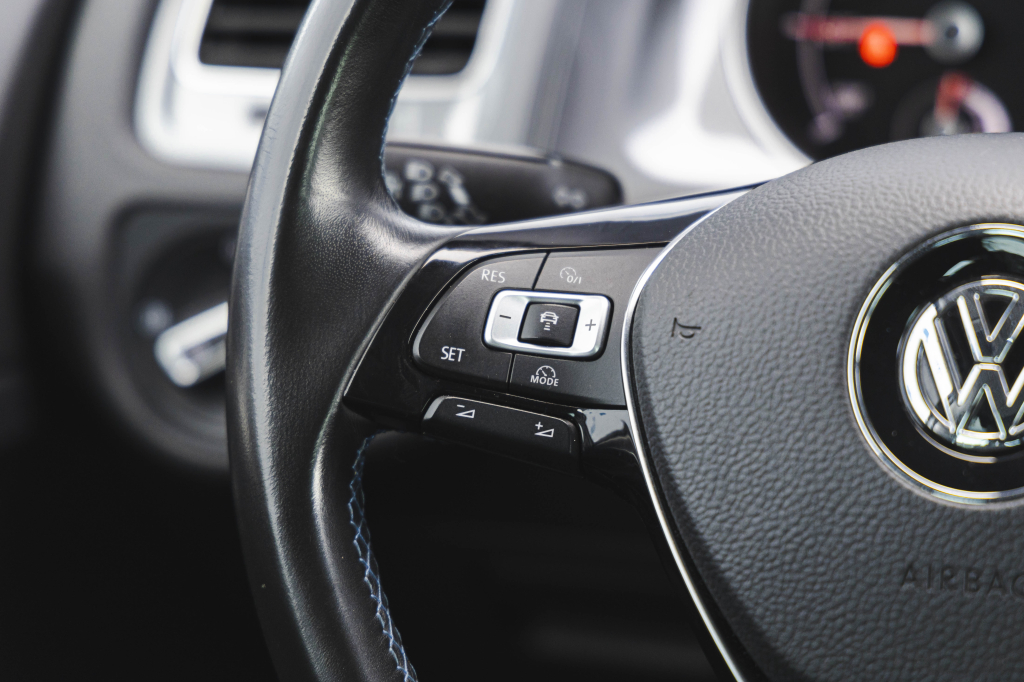 Volkswagen e-Golf 2014 фото 15