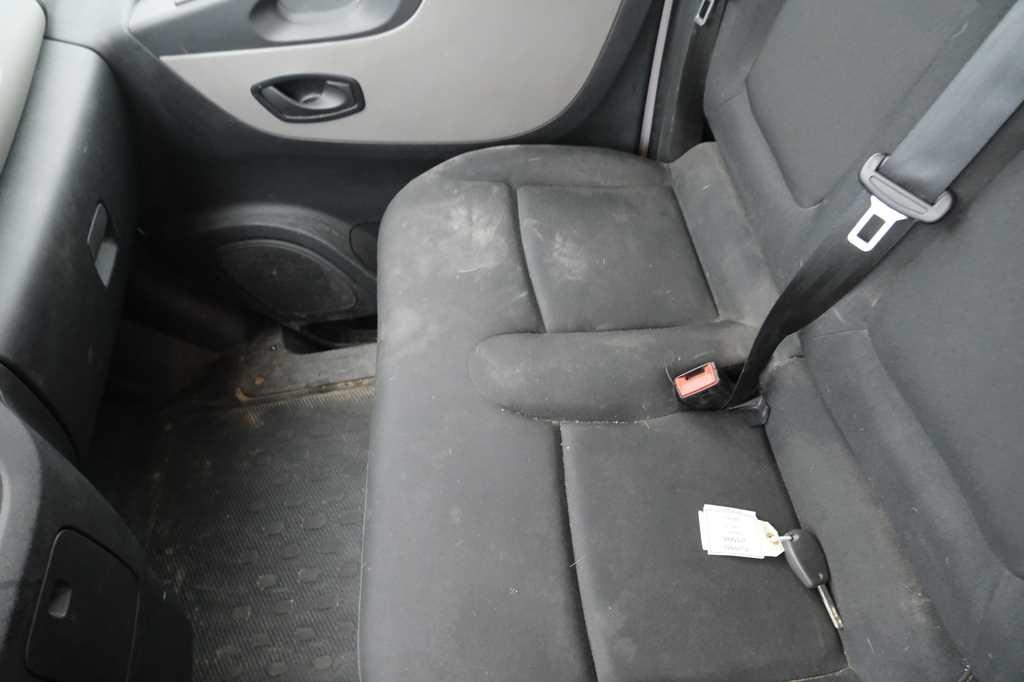 Renault Trafic 2015 фото 35