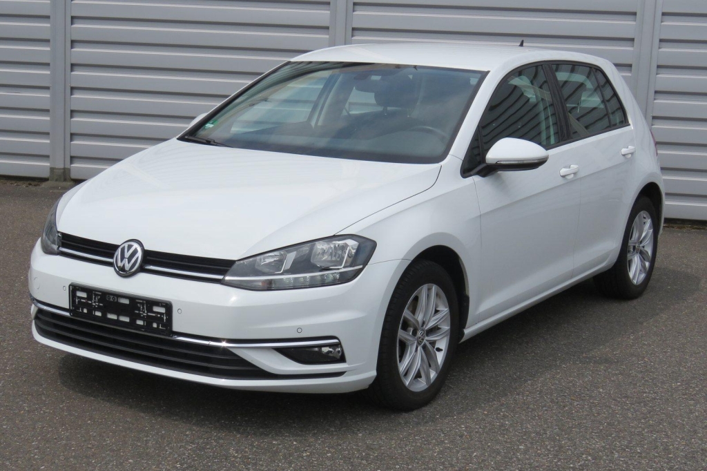 Volkswagen Golf 2018 photo 3
