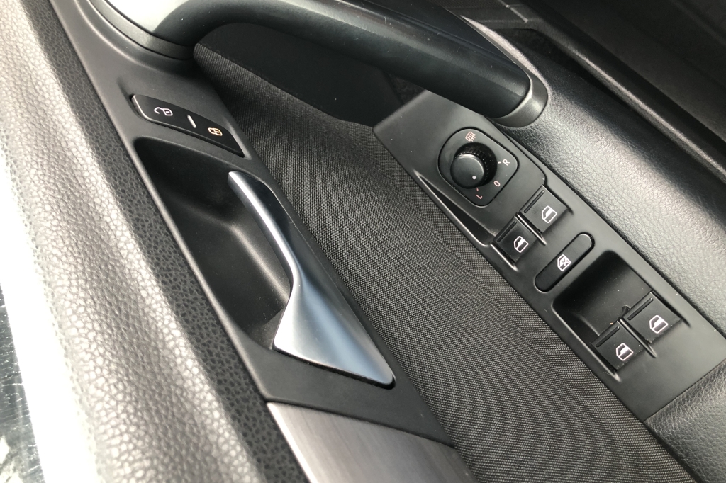 Volkswagen Passat B7 Panorama 2012 фото 19