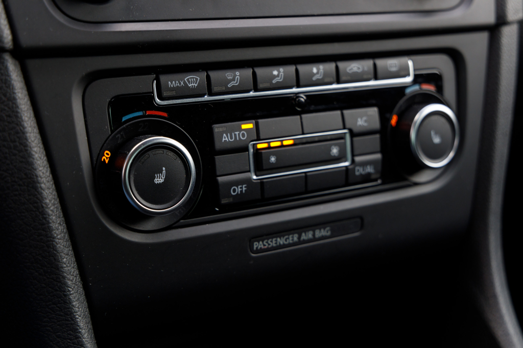 Volkswagen Golf VI TEAM фото 8