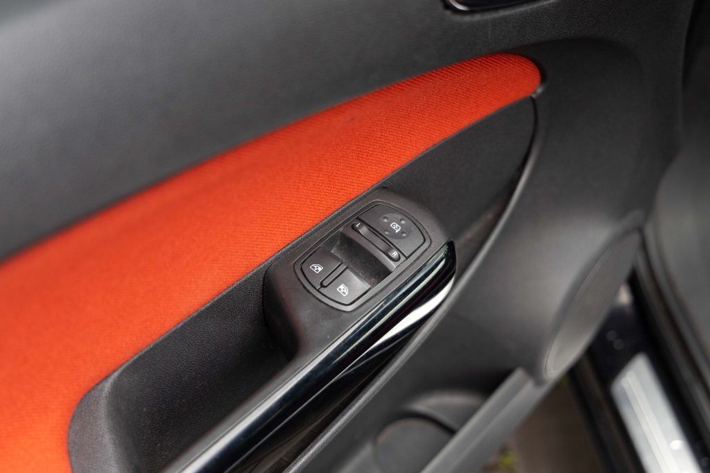 Opel Corsa 2010 photo 12