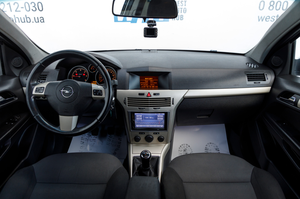 Opel Astra H фото 6