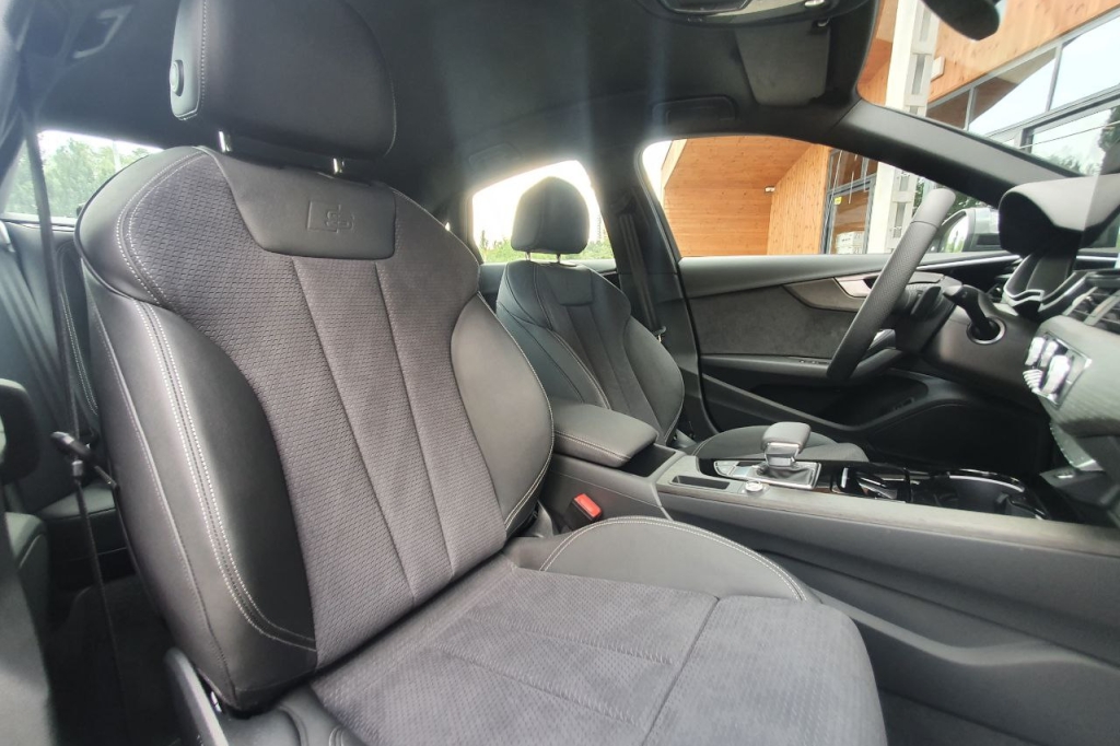 Audi A4 40 TFSI S-tronic 2023 фото 12