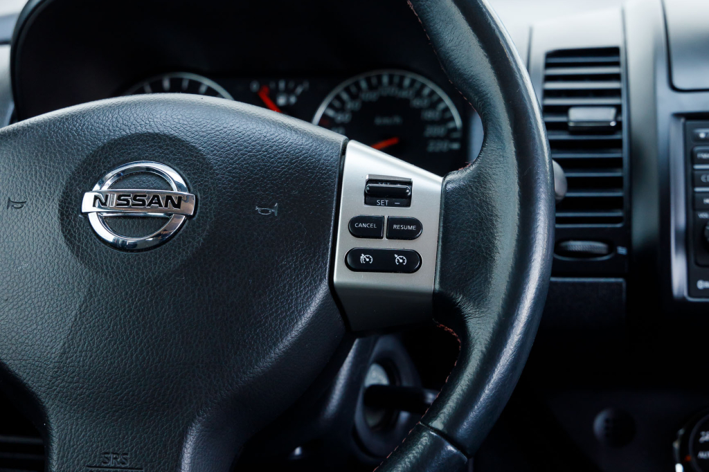 Nissan Note 2011 photo 16