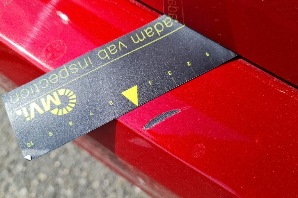 Jaguar XE 2016 photo 27