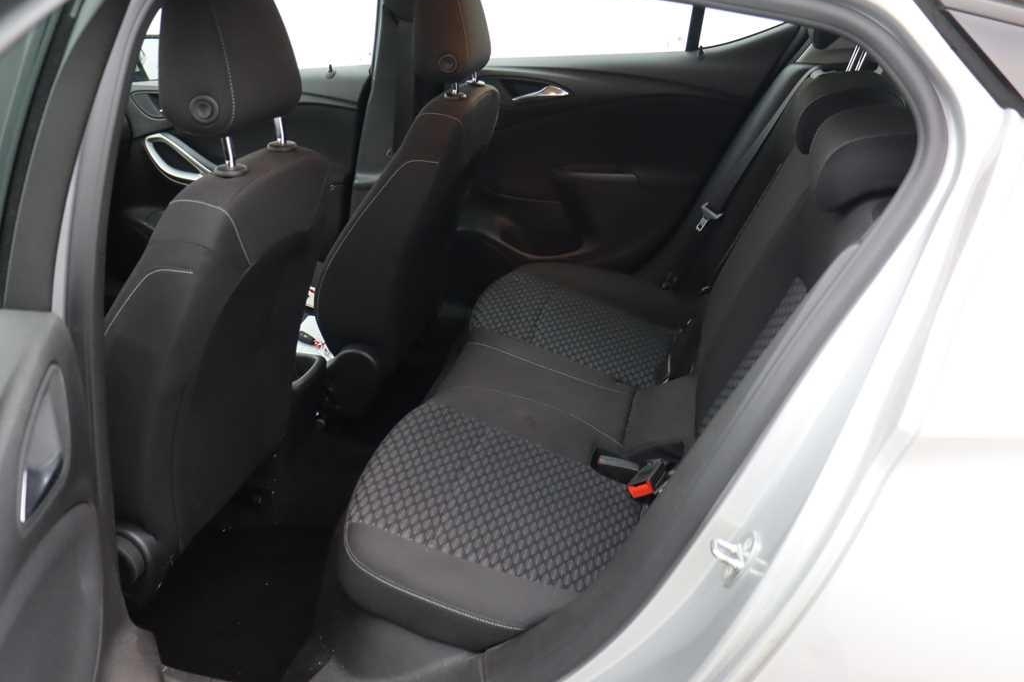 Opel Astra 2018 photo 5