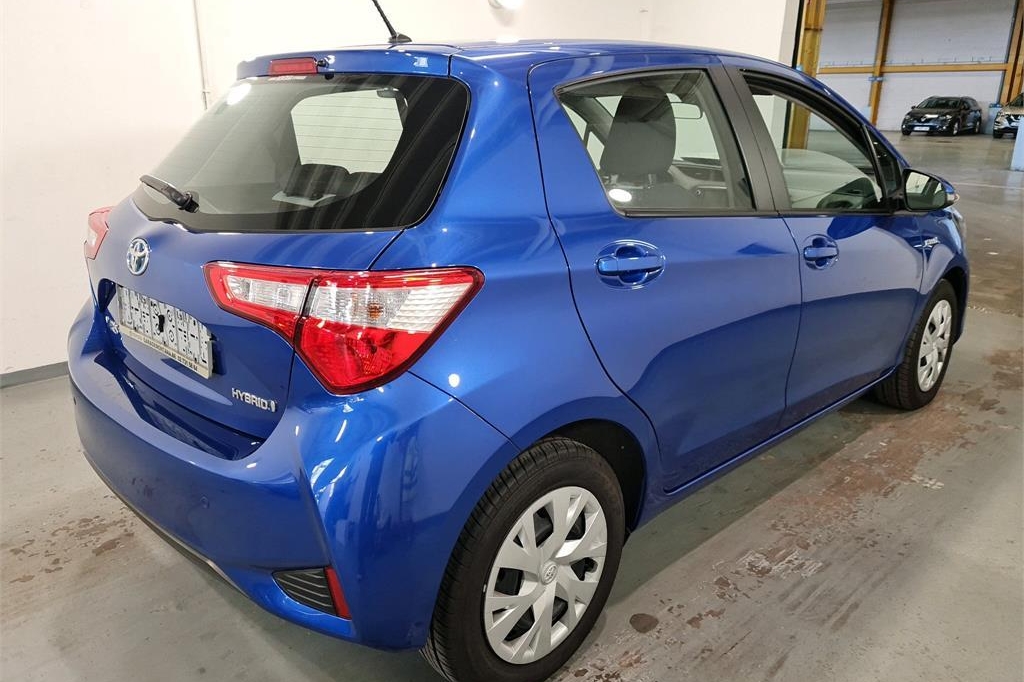 Toyota Yaris 2019 фото 6
