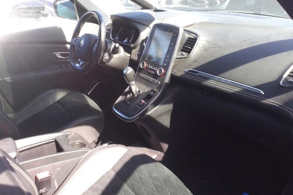 Renault Scenic 2019 фото 4