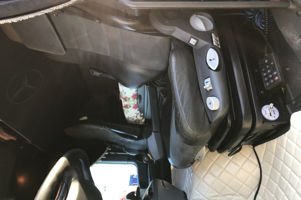 Mercedes-Benz Actros 1846 2006 photo 9