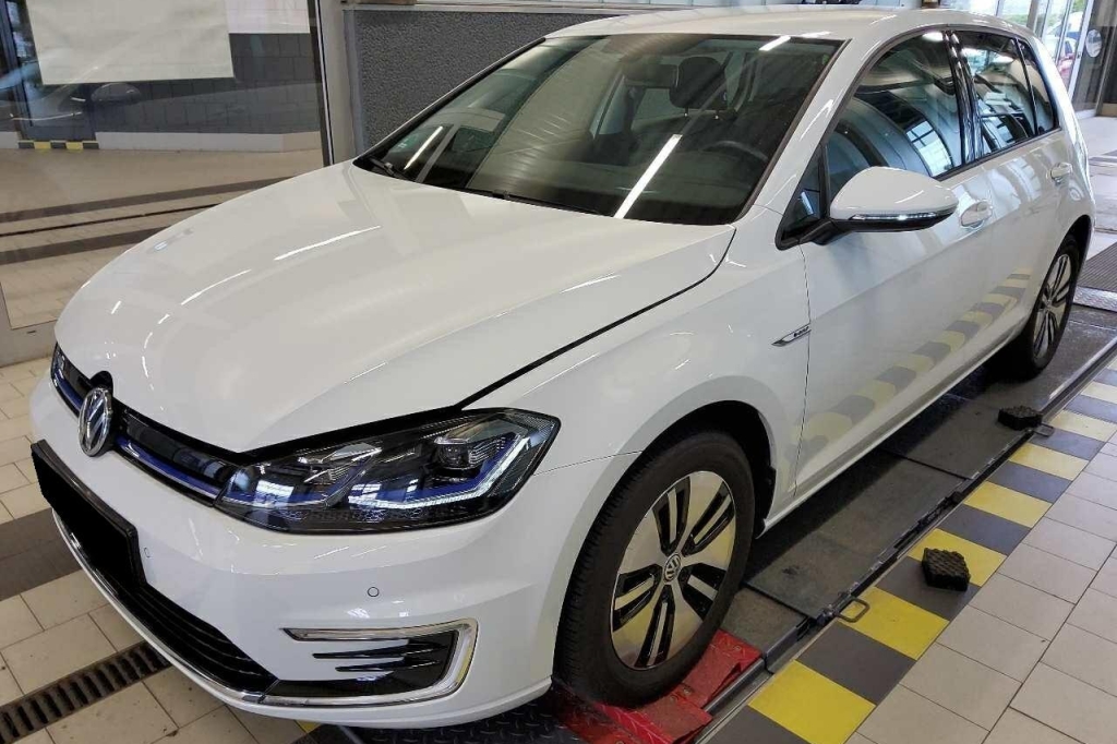 Volkswagen e-Golf 2020 photo 7