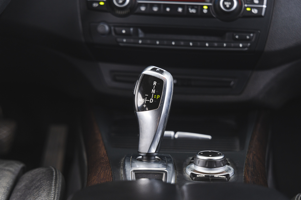 BMW X5 2010 фото 28