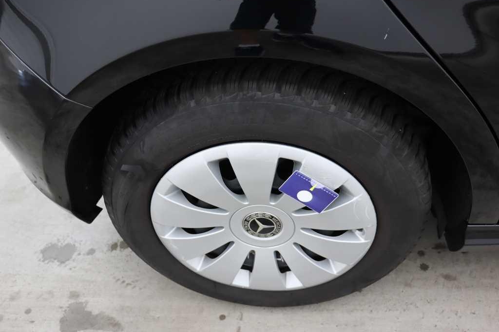 Mercedes-Benz A-Klasse 2017 фото 38