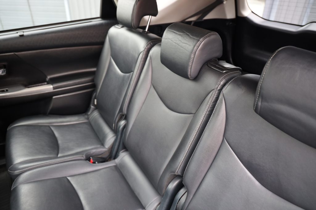 Toyota Prius Prime 2016 фото 28